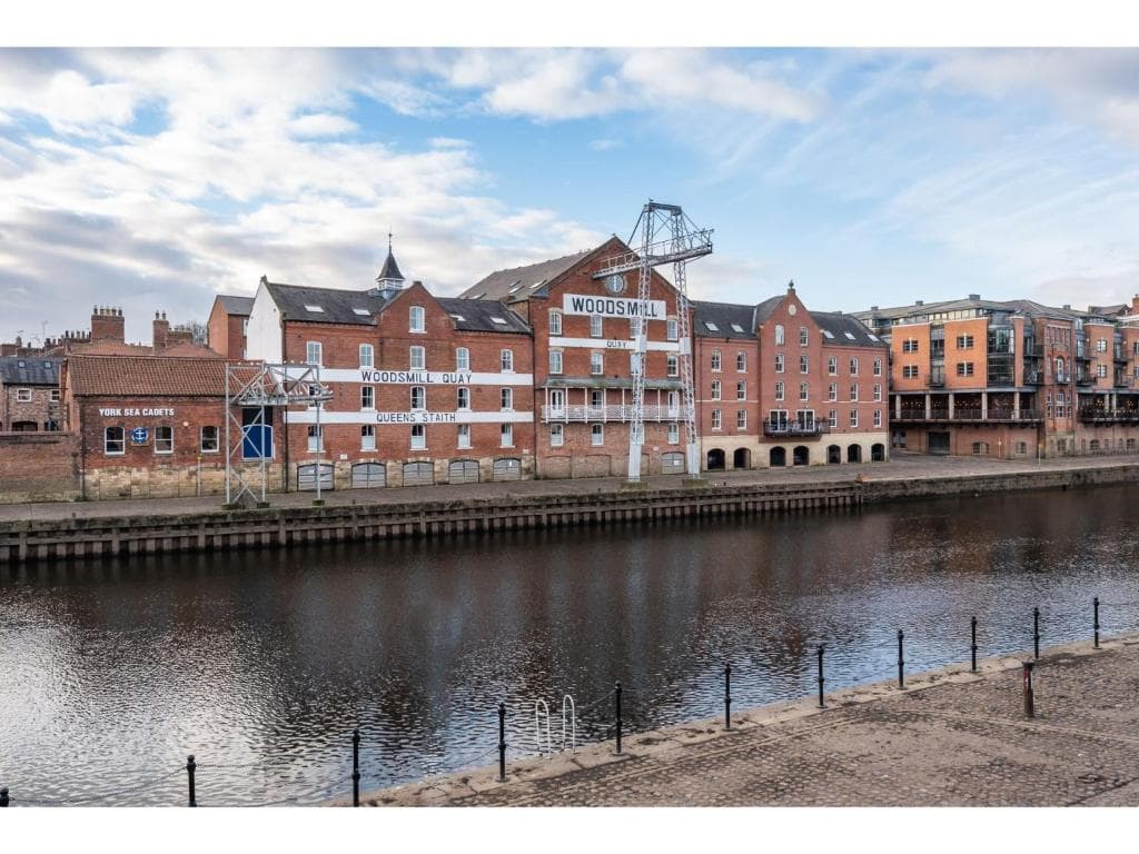Waterfront 2 Bed, 2 Bath York City Centre Apartment with Parking Image 1