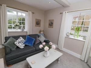 School House Cottage Image 2