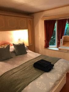 The Fox Inn, Roxby, Static Caravan Image 1