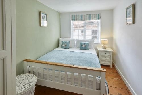 Host & Stay - Dolphin Cottage 1736 Image 3