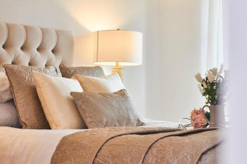 Deluxe Leeds City Centre Apt with Balcony View and Free Parking Image 3