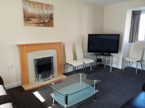 Clough Close Image 3