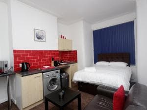 Kirkstall House Image 2