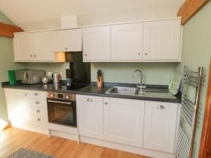 Yeoman's Cottage Image 2