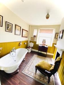 The Gin Lounge Rooms Image 1