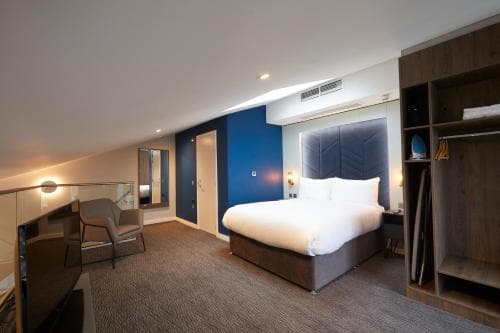 Roomzzz York City Image 5