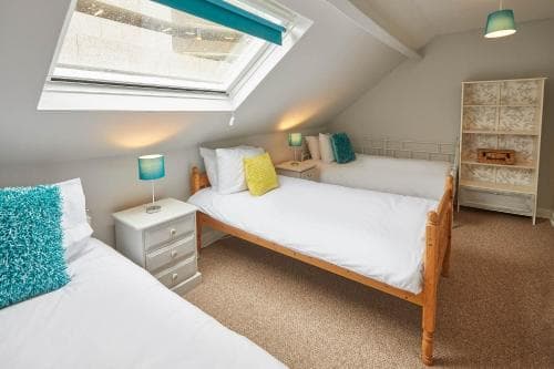 Host & Stay - Central Retreat House Image 2