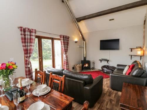 Farrow, Scarborough Image 3