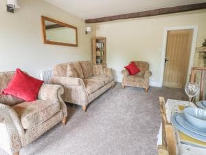 Hill Top Cottage Image 2