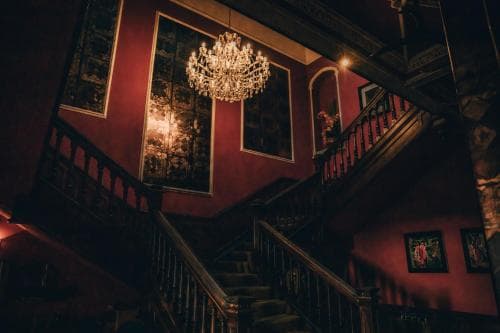 Falcon Manor Hotel Image 2