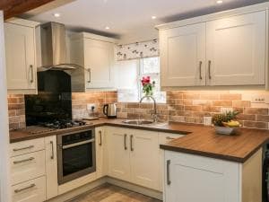 Mirk Cottage Image 2