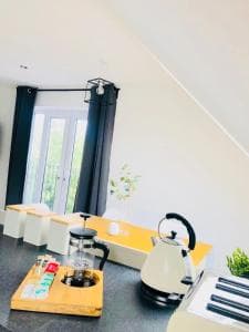 1 & 2 Bedroom Shield House Apartments Sheffield Centre Image 2