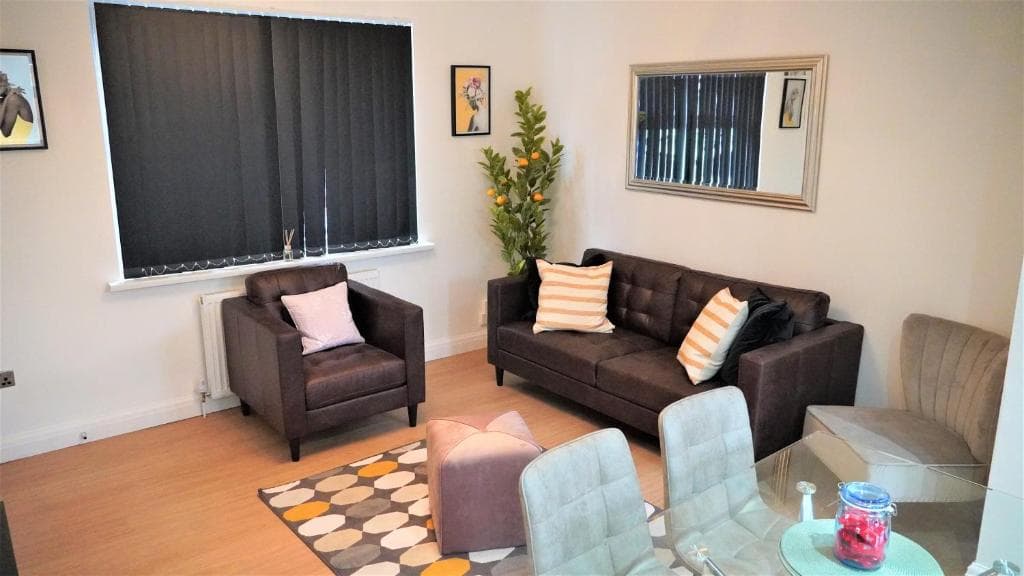 Cowper Townhouse Image 1