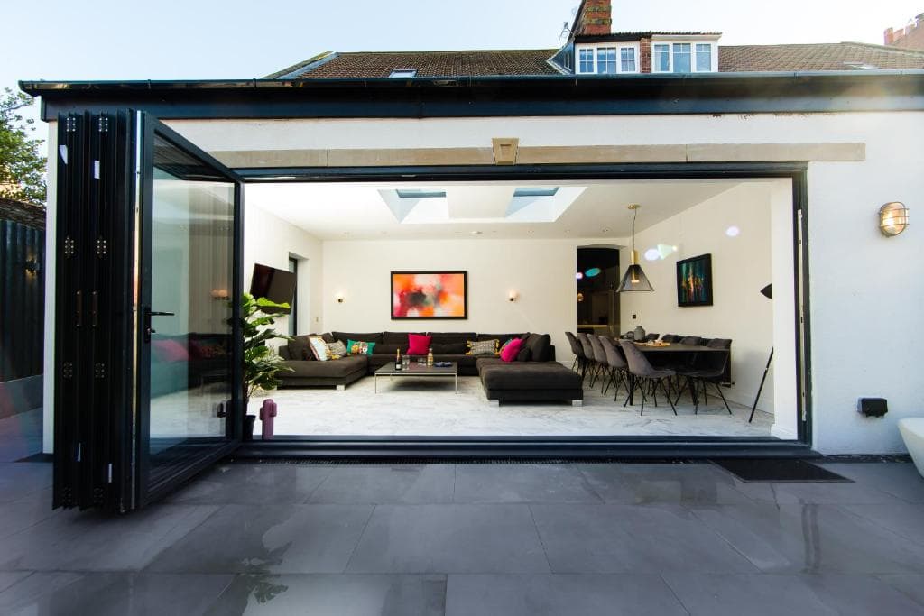 Villa Neptune at Rounton Villa - Hot Tub - Parking Image 1