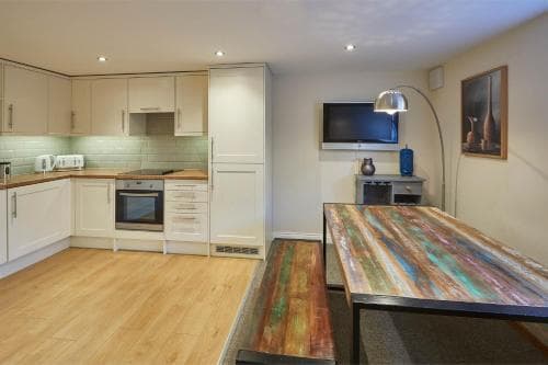 Host & Stay - Sitwell Cottage Image 3