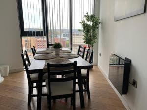 Lapwing - Sleeps up to 6, Fabulous panoramic city views, 12th Floor 2 bed city centre apartment, Perfect for work or leisure! Image 2