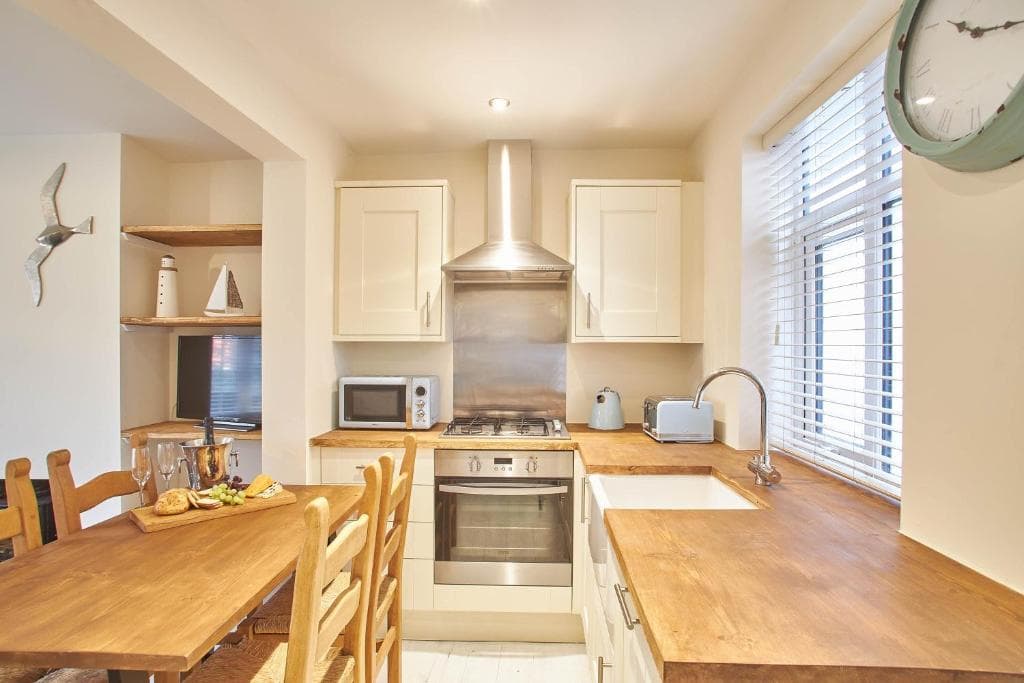 Host & Stay - Sanders House Image 1