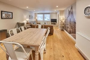 Host & Stay - Sherlock Cottage Image 9