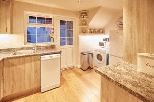 Host & Stay - Paradise Cottage Image 2