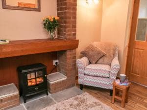 Barnaby Cottage Image 2