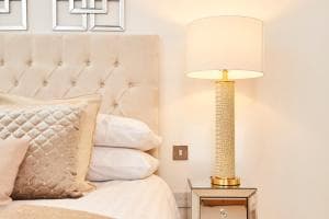 Deluxe City Centre Apt Balcony View& Free Parking! Image 2