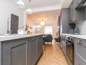 5 Myrtle View Image 2