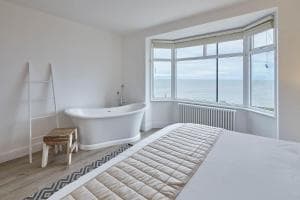 Host & Stay - Solimar House Image 1