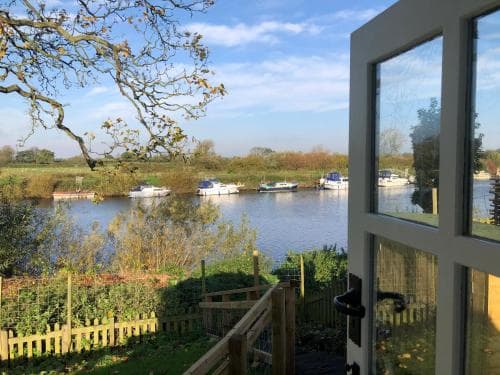 The Hut by the River Image 3