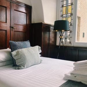 Endsleigh Park Image 1