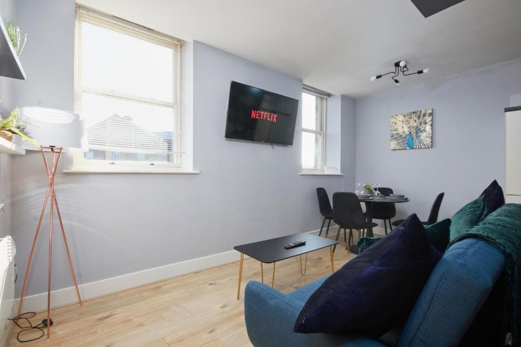 The Exquisite Gem of Yorkshire - Duplex - Penthouse - Netflix Image 1