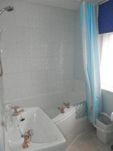 19 Curzon Terrace Image 2