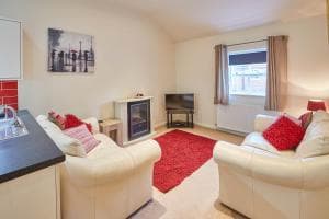 Host & Stay - Folkton Cottages Image 2