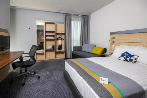 Holiday Inn Express Hull City Centre, an IHG Hotel Image 1