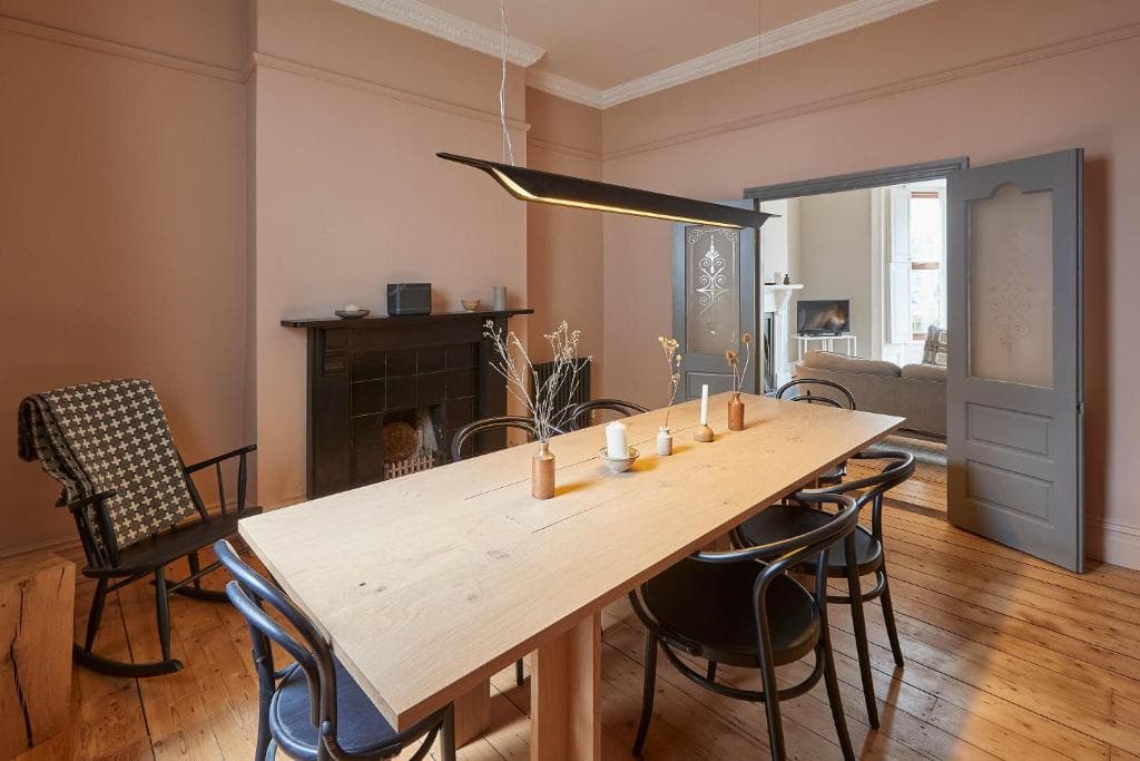 Host & Stay - Emerald Residence Image 1