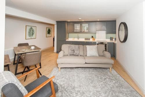 The Burrow by Harrogate Serviced Apartments Image 3