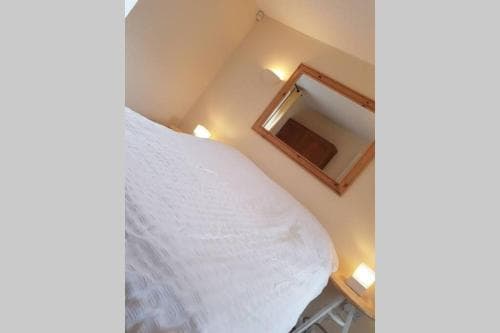 Glenroyd House, Private annex to Victorian villa with kitchen Image 3