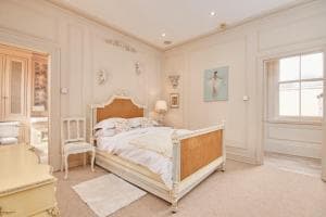The Stunning French Boudoir of Harrogate Image 2