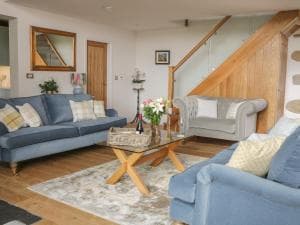 Crane Field Laithe Image 2