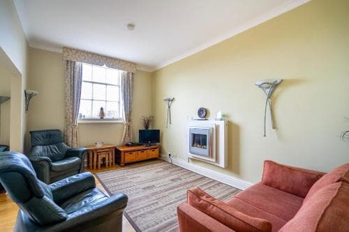 43 County House Image 3