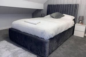 Sheffield - New York Apartment Image 2