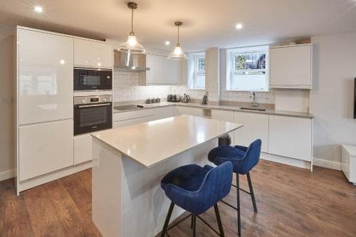 Host & Stay - Green View Image 6