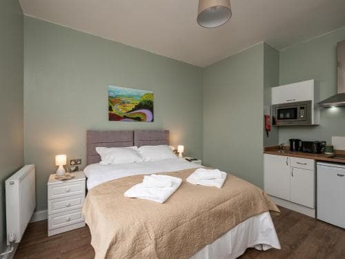 Saville Street Image 3