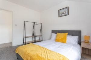 Lovely 2 Bed apartment close to city centre Image 2