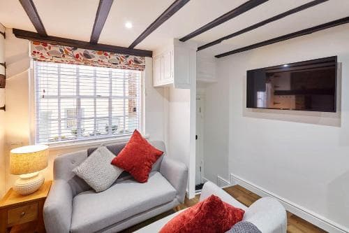 Host & Stay - Grumbles Cottage Image 6