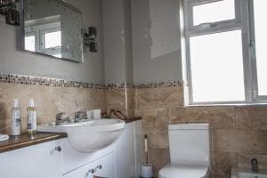 Bay Horse House Image 1