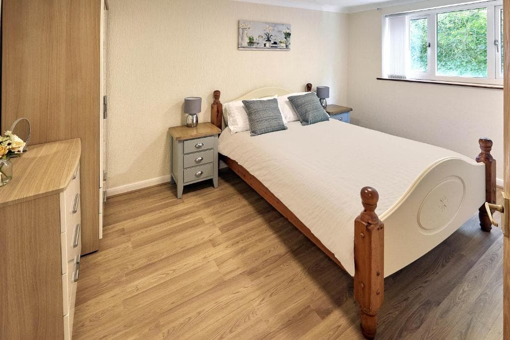 Host & Stay - Cobblers Cottage Image 5