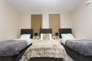 spacious apartment close to city centre with free secure parking Image 2