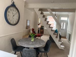 The Racecourse - Free Parking - With Our Neighbouring Homes Sleeps 6,12,18 - York Holiday Home Image 2