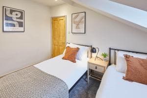 Host & Stay - Clifton House Image 2