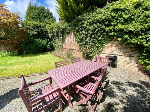 The Garden Apartment Image 3